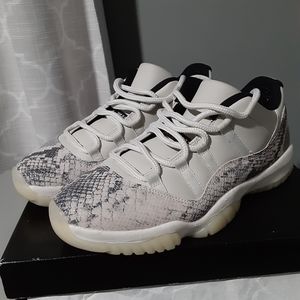 Air Jordan 11 Retro Low 'LightBone Snakeskin'